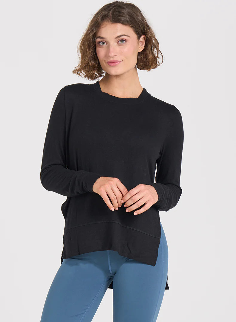 THRIVE SOCIETE Daily Side Slit Pullover Black