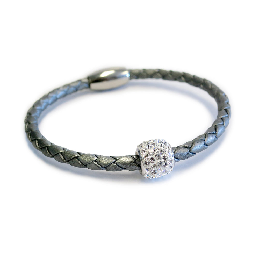 
                  
                    Liza Schwartz Single Silver Bedazzle Leather Bracelets
                  
                